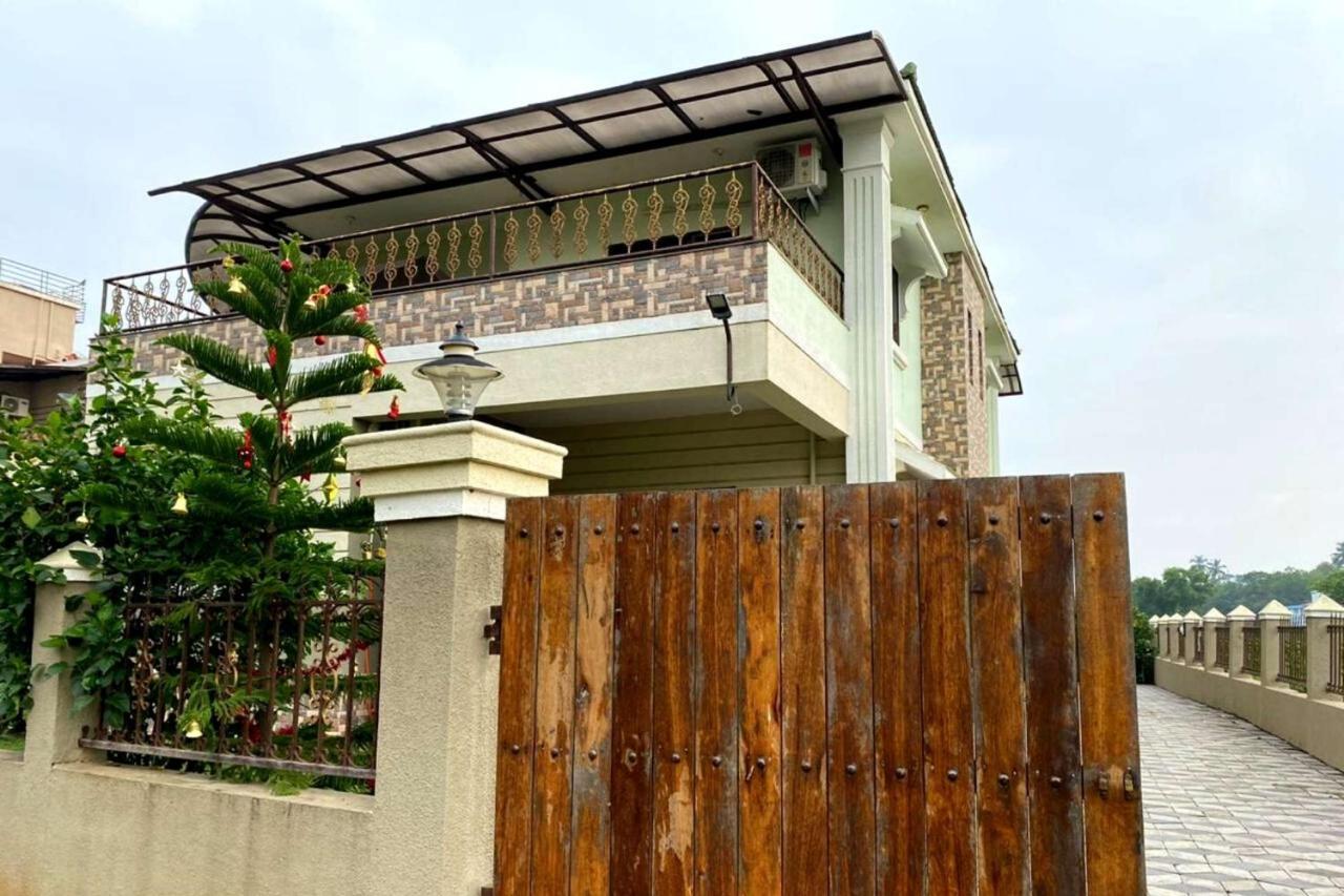 Nessies Nagaon Villa Alībāg Ngoại thất bức ảnh